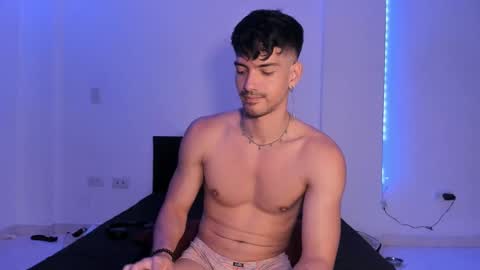 Valentino online show from 12-03-24, 09:34