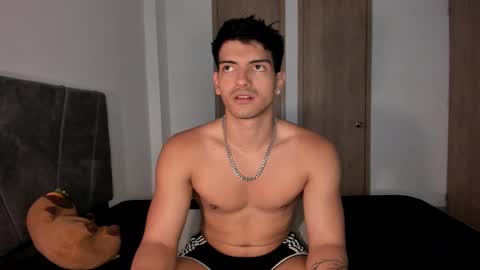 Valentino online show from 09-20-25, 09:49