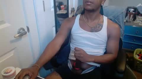 Snapshot of bbc_elrey chatting on 04-28-26, 03:39 Racks online show from 04-28-26, 03:39