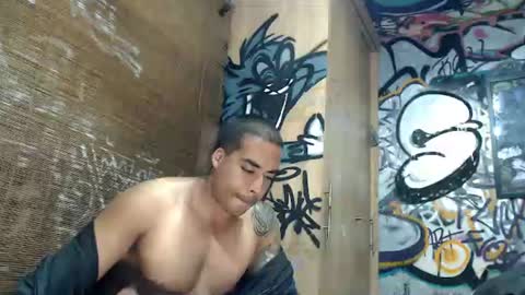 Snapshot of bbc_monster1 chatting on 08-07-26, 12:12 Justin online show from 08-07-26, 12:12