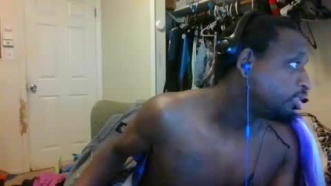 rocker n queen online show from 12-16-24, 09:20