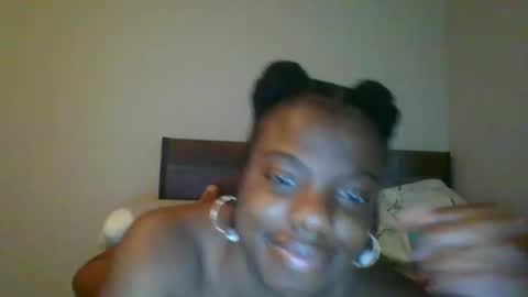 bbgirl0223 online show from 04-12-26, 09:20