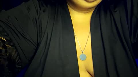 Snapshot of bbwroyalttty chatting on 05-25-26, 04:57 The girl next door online show from 05-25-26, 04:57