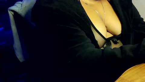 Snapshot of bbwroyalttty chatting on 07-02-26, 07:42 The girl next door online show from 07-02-26, 07:42