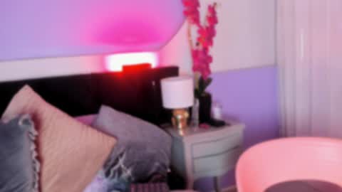 Snapshot of bby_izzy chatting on 05-11-26, 04:04 Bby online show from 05-11-26, 04:04