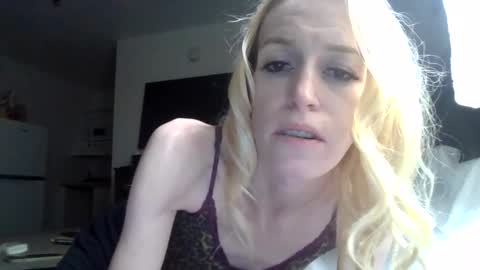 Snapshot of bbycupcake chatting on 12-22-24, 06:49 CupcakeeBarbie online show from 12-22-24, 06:49