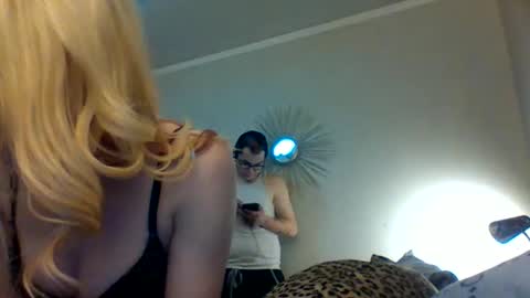 Snapshot of bbycupcake chatting on 01-17-26, 07:57 CupcakeeBarbie online show from 01-17-26, 07:57