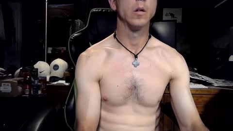 Snapshot of bchillin28 chatting on 09-27-25, 01:32 bchillin28 online show from 09-27-25, 01:32