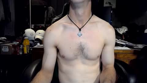 Snapshot of bchillin28 chatting on 10-13-25, 01:38 bchillin28 online show from 10-13-25, 01:38