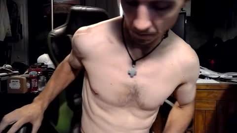 Snapshot of bchillin28 chatting on 10-20-25, 04:51 bchillin28 online show from 10-20-25, 04:51