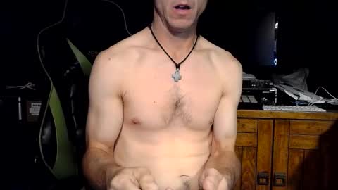 Snapshot of bchillin28 chatting on 10-22-25, 08:25 bchillin28 online show from 10-22-25, 08:25