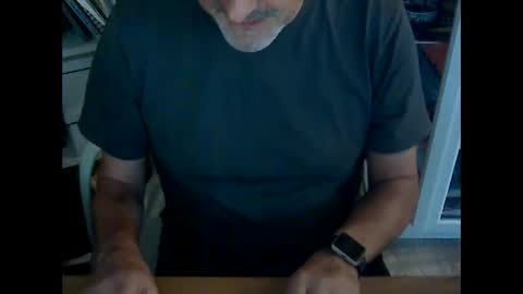 Snapshot of bcn1959 chatting on 12-20-25, 03:41 bcn1959 online show from 12-20-25, 03:41