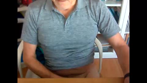 Snapshot of bcn1959 chatting on 02-18-26, 08:32 bcn1959 online show from 02-18-26, 08:32