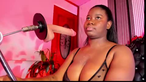 Snapshot of bdsm_ebony chatting on 07-23-26, 01:58 Tanisha online show from 07-23-26, 01:58