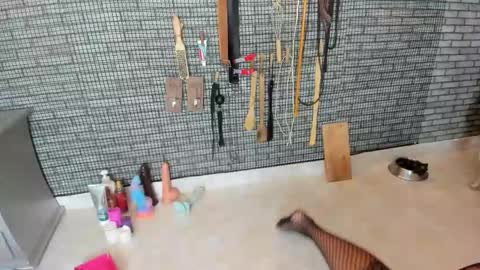 Snapshot of bdsm_meduza chatting on 03-09-26, 04:38 Meduza online show from 03-09-26, 04:38