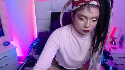 Snapshot of bdsmelapetite chatting on 10-23-25, 05:40 Ela online show from 10-23-25, 05:40