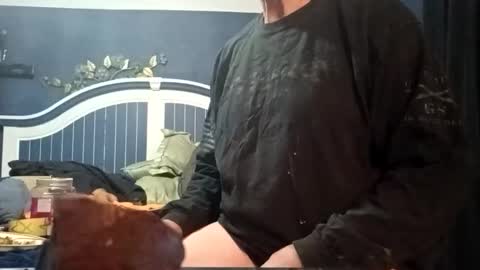 Snapshot of beaatoffbob chatting on 11-18-25, 09:41 beaatoffbob online show from 11-18-25, 09:41