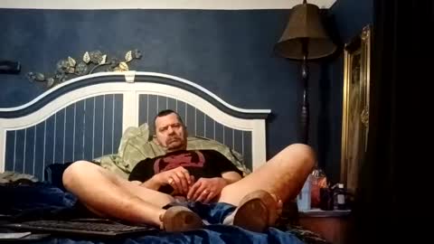 Snapshot of beaatoffbob chatting on 11-30-25, 05:17 beaatoffbob online show from 11-30-25, 05:17