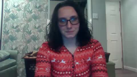 Snapshot of beajayqueen chatting on 12-21-25, 04:19 BeaJayQueen online show from 12-21-25, 04:19
