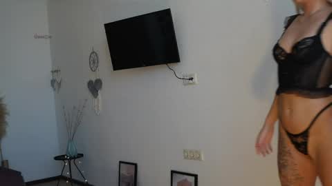 Snapshot of beanco_ chatting on 05-03-26, 08:09 Chloe online show from 05-03-26, 08:09