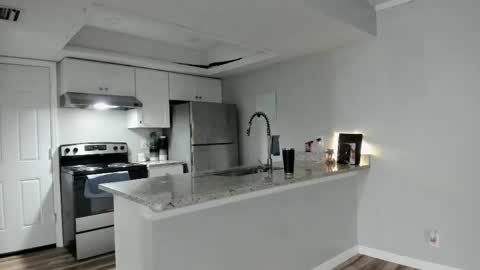 beaniebaby2 online show from 04-20-26, 06:49