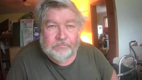 Snapshot of bear8620 chatting on 05-14-26, 10:55 bear online show from 05-14-26, 10:55