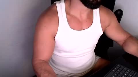 Snapshot of beard_top_guy chatting on 06-22-26, 01:51 Beard Guy online show from 06-22-26, 01:51