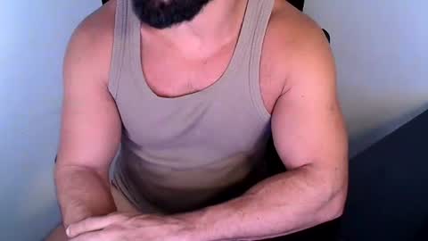 Snapshot of beard_top_guy chatting on 07-10-26, 11:46 Beard Guy online show from 07-10-26, 11:46