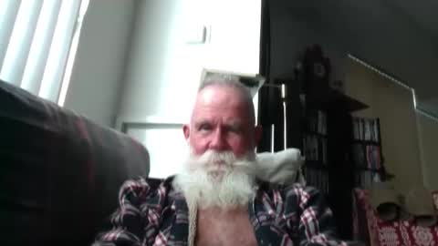 beardbushy online show from 10-27-25, 04:11