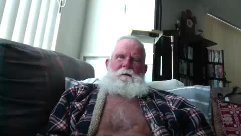 Snapshot of beardbushy chatting on 05-20-26, 02:56 beardbushy online show from 05-20-26, 02:56