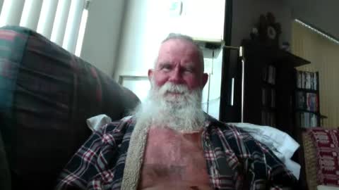 Snapshot of beardbushy chatting on 06-29-26, 02:28 beardbushy online show from 06-29-26, 02:28