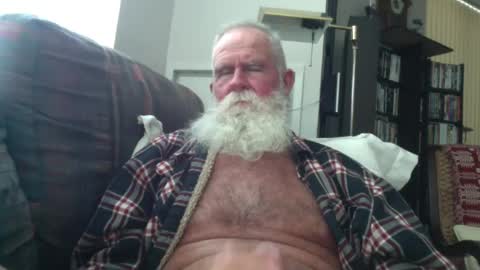 Snapshot of beardbushy chatting on 07-10-26, 04:20 beardbushy online show from 07-10-26, 04:20
