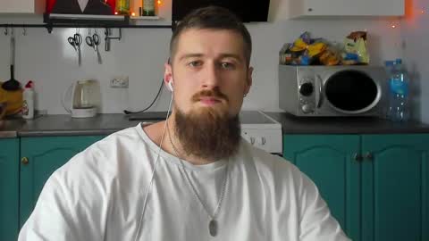 Zeus online show from 12-04-24, 07:23