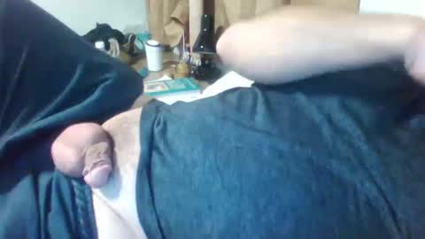 Snapshot of bearlylost chatting on 10-14-25, 03:07 Justforfun online show from 10-14-25, 03:07