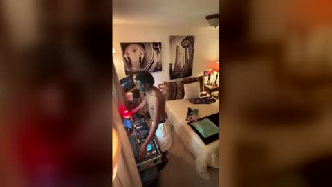 bearmeat4you online show from 05-17-26, 11:01