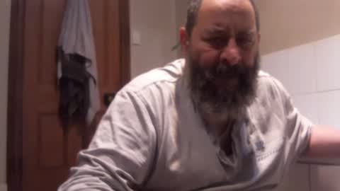 Snapshot of bearsteve75 chatting on 04-12-26, 03:39 bearsteve75 online show from 04-12-26, 03:39