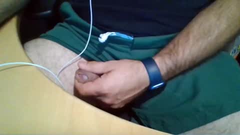 Snapshot of bearyuncut chatting on 09-26-25, 03:32 bearyuncut online show from 09-26-25, 03:32