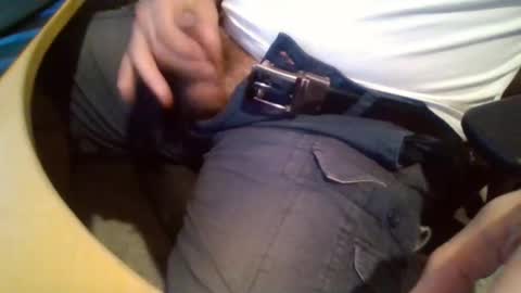 Snapshot of bearyuncut chatting on 10-06-25, 04:04 bearyuncut online show from 10-06-25, 04:04