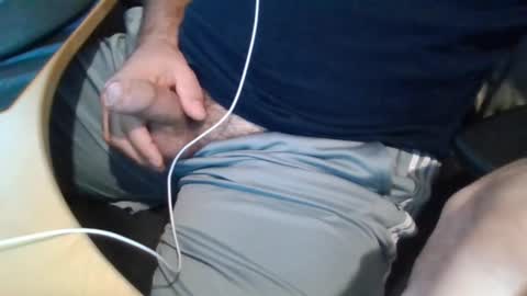 Snapshot of bearyuncut chatting on 10-07-25, 01:52 bearyuncut online show from 10-07-25, 01:52