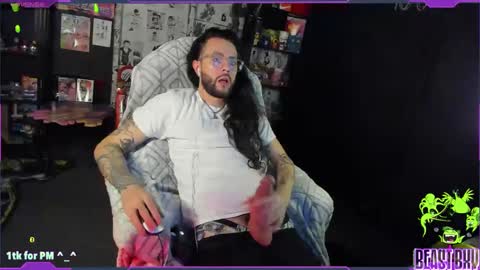 Snapshot of beastbxy chatting on 02-25-25, 09:31 beast bxy online show from 02-25-25, 09:31