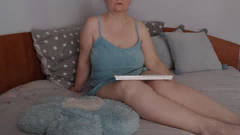 Snapshot of beatrice26 chatting on 06-30-26, 08:37 beatrice26 online show from 06-30-26, 08:37