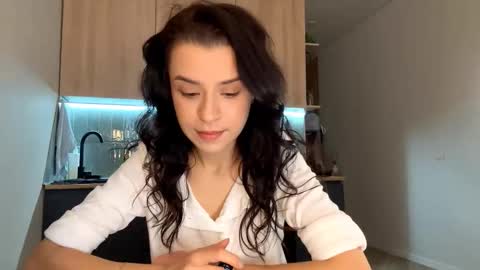 Katie online show from 10-21-25, 07:20