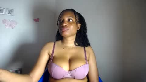 Snapshot of beautiful_moanna chatting on 06-11-26, 07:45 moanna online show from 06-11-26, 07:45