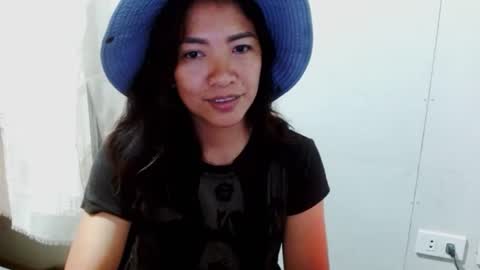 Snapshot of beautiful_sm1le chatting on 11-11-25, 07:08 Smiley online show from 11-11-25, 07:08