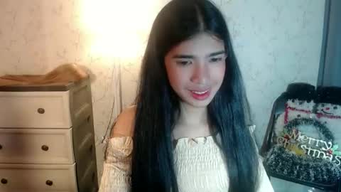 TRIXIE online show from 12-19-25, 02:02