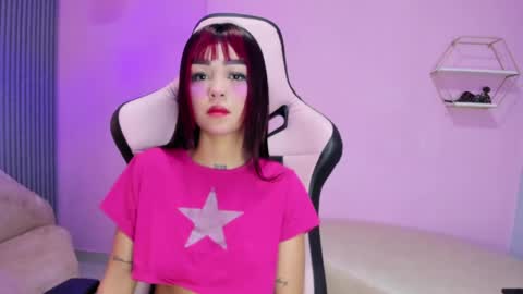 Snapshot of beautty_woman_ chatting on 06-07-26, 11:03 Sara online show from 06-07-26, 11:03