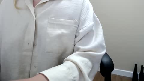 beauty_annyta online show from 04-06-26, 07:31