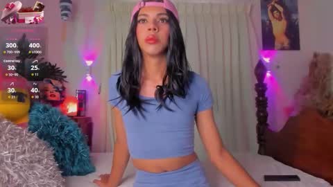 Snapshot of beauty_doll01 chatting on 09-22-25, 04:42 Leydi  online show from 09-22-25, 04:42