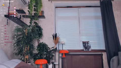 Snapshot of beauty_future chatting on 12-27-24, 11:39 Nicole online show from 12-27-24, 11:39