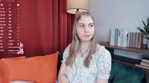 Snapshot of beauty_future chatting on 01-12-25, 07:21 Nicole online show from 01-12-25, 07:21